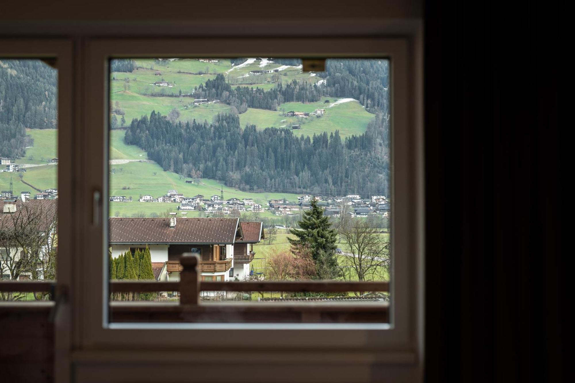 Lebe'Schlitters - Das Ferienapartmenthaus Im Zillertal 외부 사진